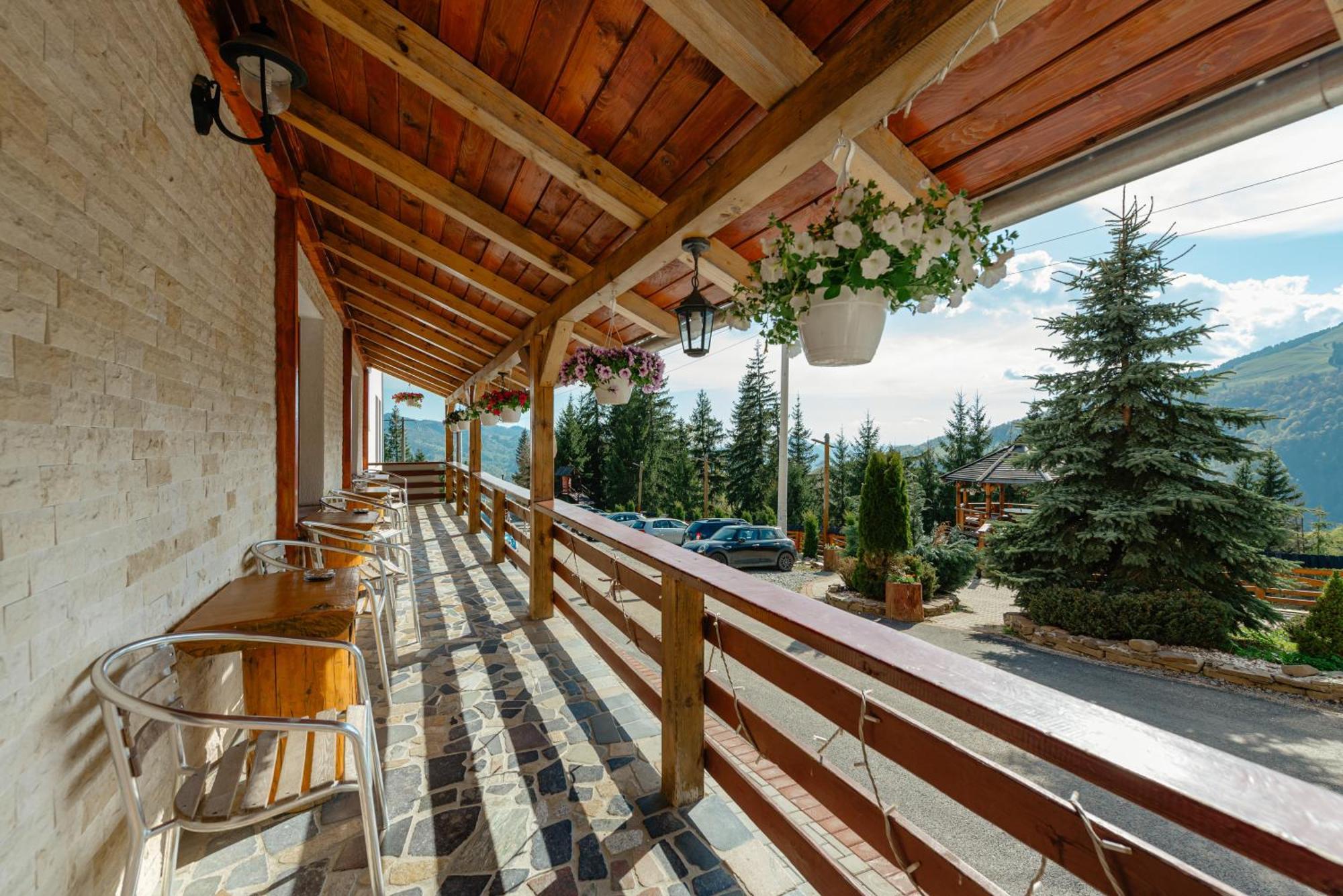 Complex Turistic Alpina Blazna Sant Hotel Eksteriør billede
