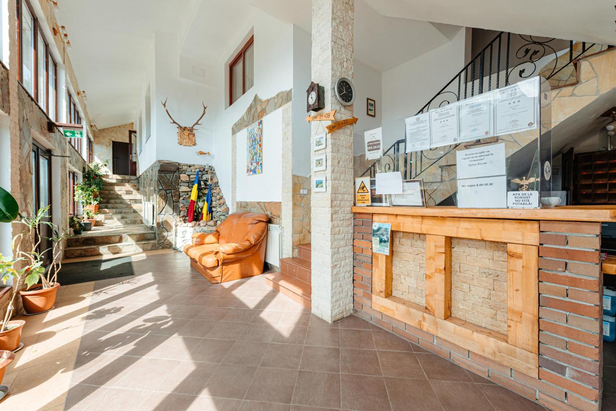 Complex Turistic Alpina Blazna Sant Hotel Eksteriør billede